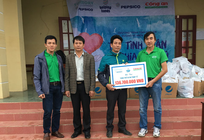 Chăm lo Tết cho người nghèo