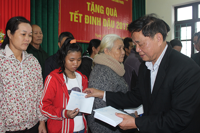 Tết cho người nghèo