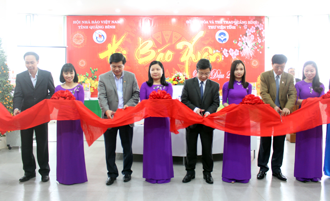 Khai mạc Hội báo xuân 2017