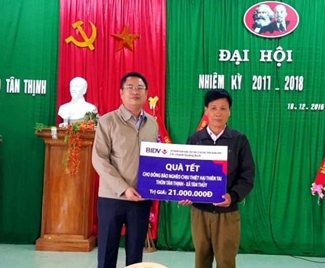 BIDV tặng 1.240 suất quà Tết cho đồng bào nghèo tỉnh Quảng Bình