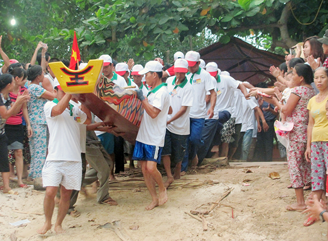 Kỳ tích làng ven sông