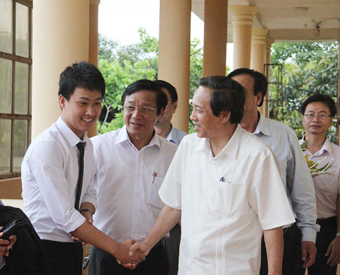 Đoàn kết, sáng tạo, thi đua xây dựng và bảo vệ Tổ quốc