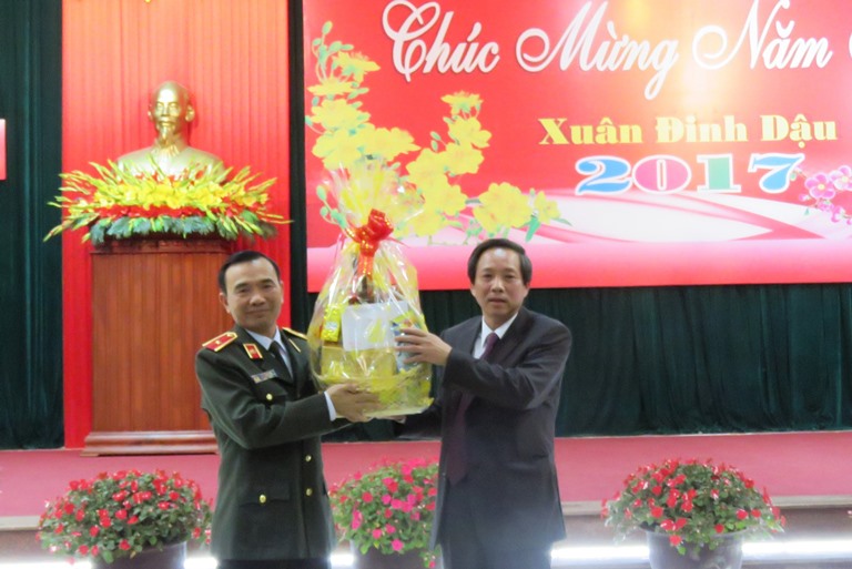 Đồng chí Bí thư Tỉnh ủy thăm và chúc Tết các cơ quan, đơn vị