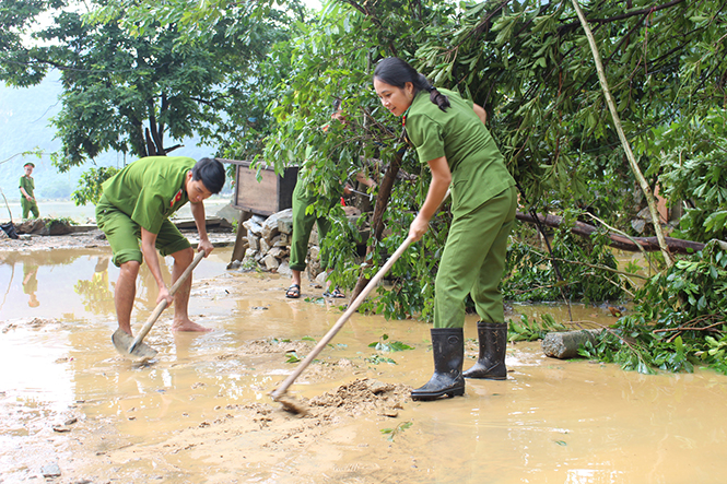 Dệt xuân bằng những chiến công