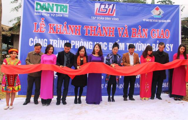 Khánh thành phòng học Dân trí tại điểm trường bản Sy