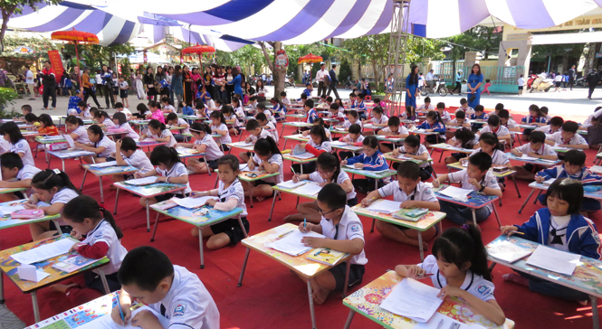 Tưng bừng Ngày hội học sinh tiểu học
