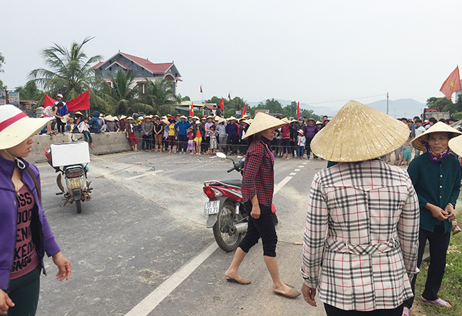 Cần chấm dứt ngay tình trạng người dân chặn Quốc lộ 1