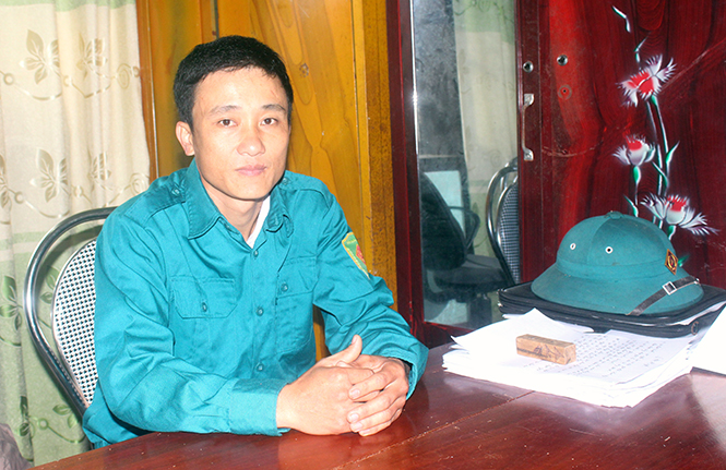 Một tiểu đội trưởng dân quân gương mẫu