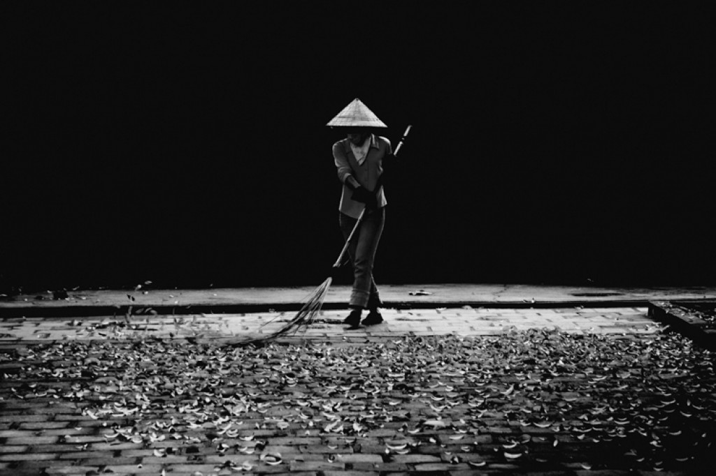 Tiếng chổi đêm