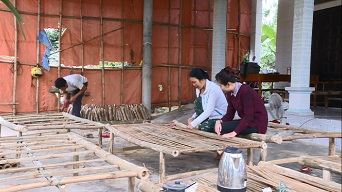 Nghề đóng chõng tre, thang tre: Nâng cao đời sống cho người dân xã Phù Hóa