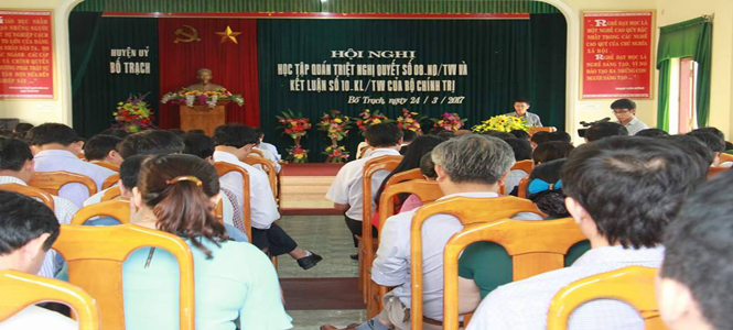 Huyện ủy Bố Trạch: Học tập, quán triệt Nghị quyết số 08-NQ/TW và Kết luận số 10-KL/TW của Bộ Chính trị