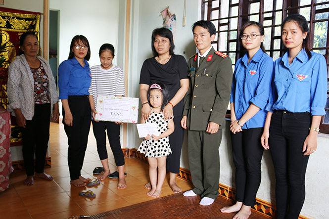 Đoàn viên, thanh niên hướng về cộng đồng