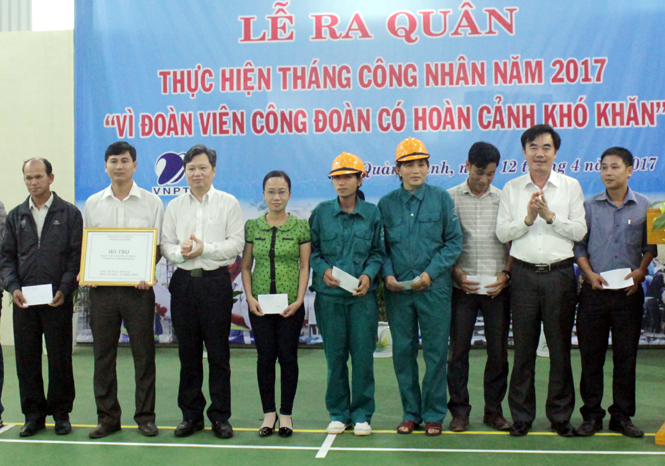 Ra quân thực hiện "Tháng công nhân" năm 2017