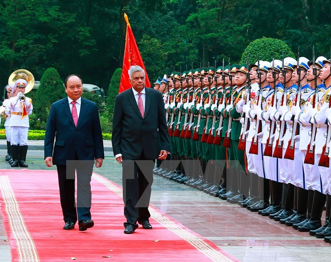 Thủ tướng Nguyễn Xuân Phúc đón, hội đàm với Thủ tướng Sri Lanka