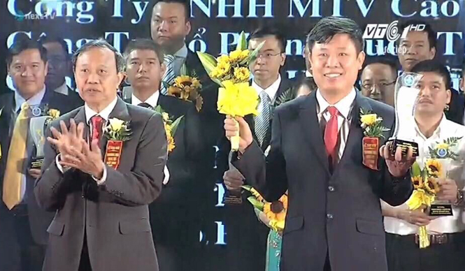 Công ty TNHH Diến Hồng đạt giải "Doanh nghiệp thương mại dịch vụ tiêu biểu"