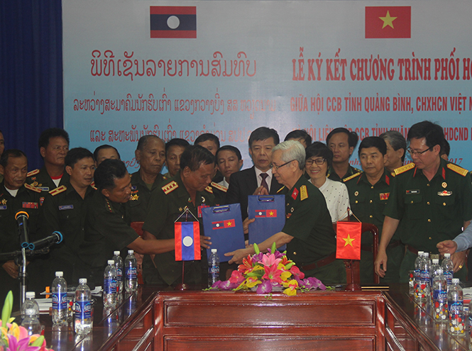 Ký kết chương trình phối hợp giữa Hội CCB tỉnh Quảng Bình và Hội Liên hiệp CCB tỉnh Khăm Muộn