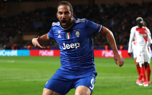 Higuain lập cú đúp, Juventus thắng cách biệt Monaco