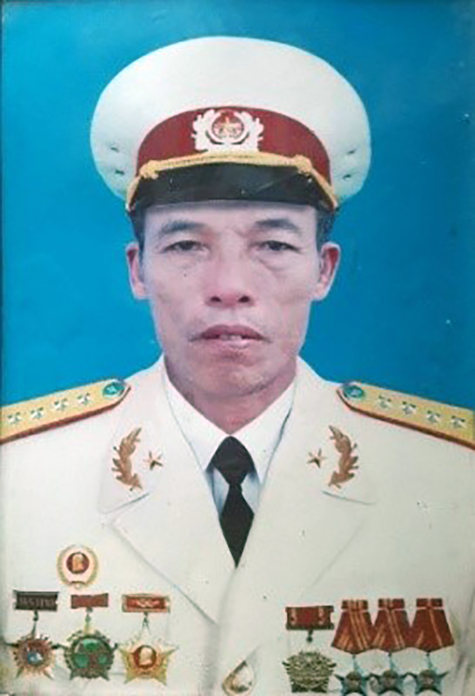 Người trưởng thôn tận tụy với công việc