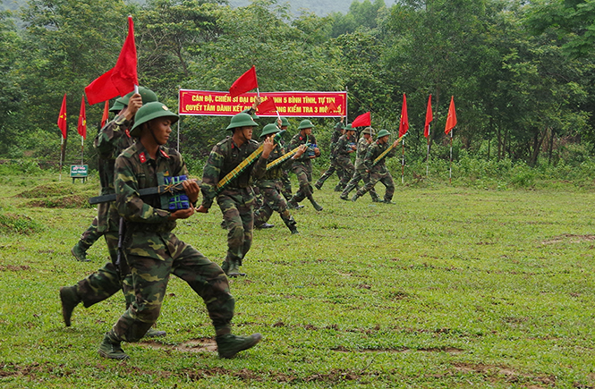 Hoa tháng 5 mừng sinh nhật Bác