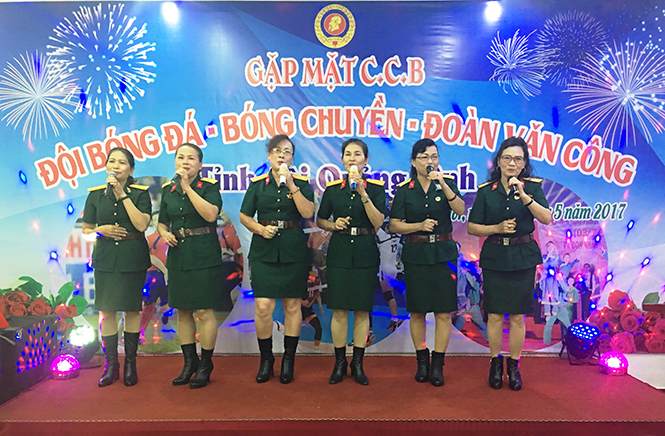 Gặp mặt truyền thống CCB đội bóng đá, bóng chuyền, văn công Quảng Bình