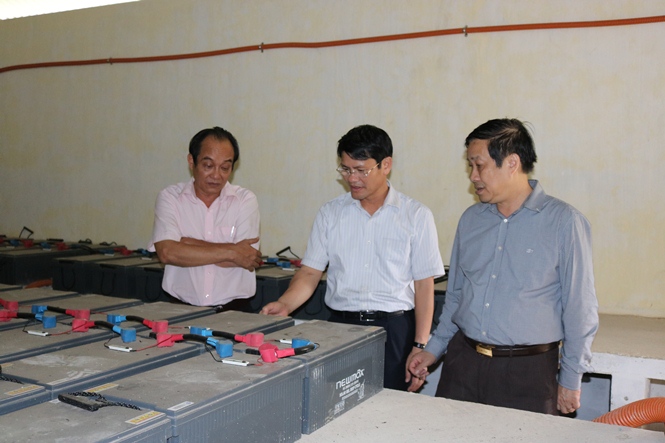Đẩy nhanh tiến độ thực hiện dự án cung cấp điện bằng năng lượng mặt trời