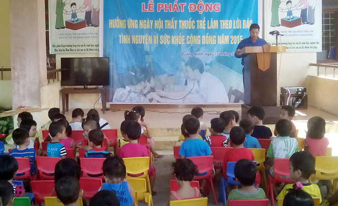 Chi bộ Trung tâm Y tế huyện Quảng Ninh: Nâng cao y đức của đội ngũ thầy thuốc