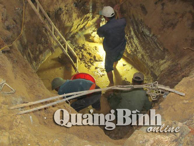 Phát hiện gần 200 bộ hài cốt quanh vườn nhà