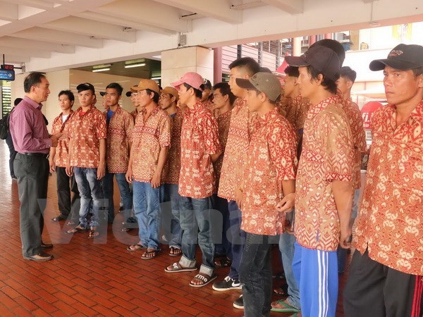 Ngăn chặn khai thác hải sản trái phép tại vùng biển nước ngoài