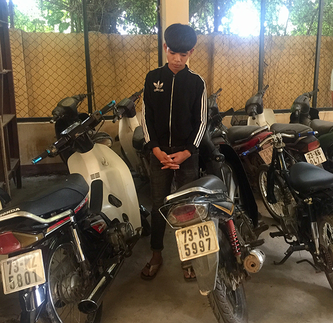 Bắt nhóm đối tượng trộm xe máy tại Bố Trạch