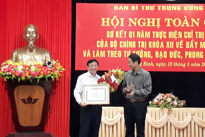Đảng bộ Trường THPT chuyên Võ Nguyên Giáp: Xứng danh lá cờ đầu trong thực hiện Chỉ thị 05-CT/TW