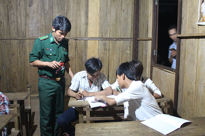 Dốc Mây... miền xa thẳm - Bài 2: Gieo chữ... neo đậu tình người