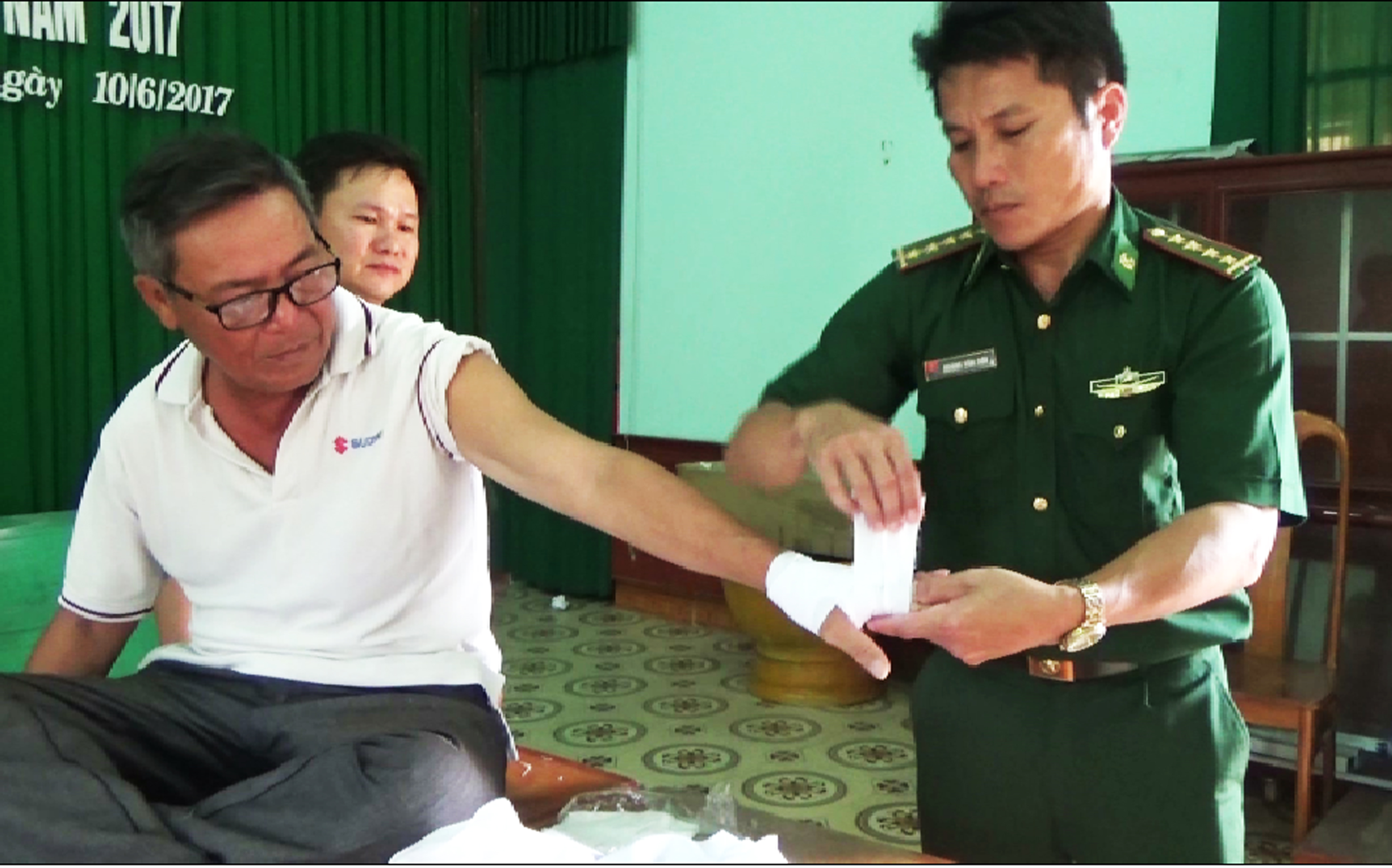 Tập huấn an toàn lao động và sơ, cấp cứu cho ngư dân