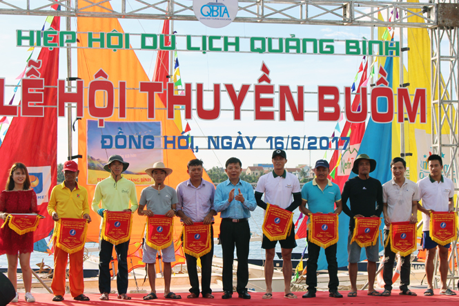 Lễ hội thuyền buồm Quảng Bình 2017