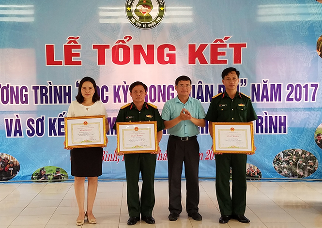 Sơ kết 3 năm triển khai chương trình "Học kỳ trong quân đội" (2015-2017)