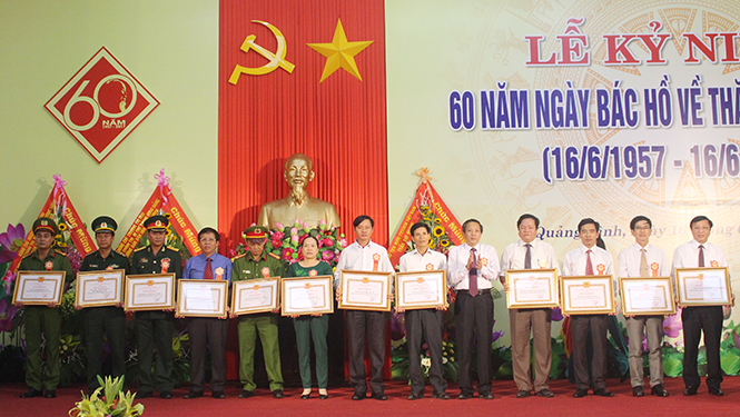 Tăng cường đoàn kết, phát huy tốt mọi nguồn lực, phấn đấu đưa Quảng Bình phát triển nhanh và bền vững (*)