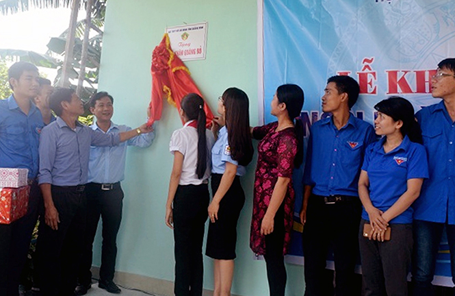 Ấm áp ngôi nhà "Khăn quàng đỏ"