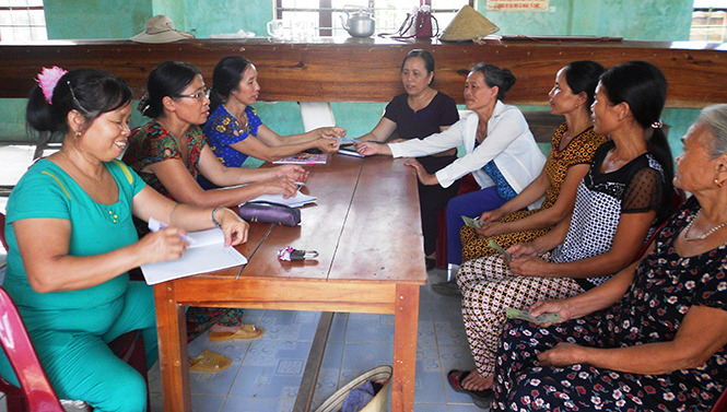 Phụ nữ Quảng Sơn giúp nhau phát triển kinh tế