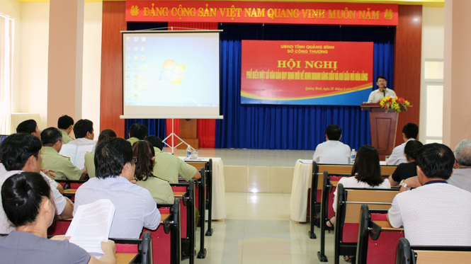 Phổ biến một số văn bản quy định mới về kinh doanh xăng dầu