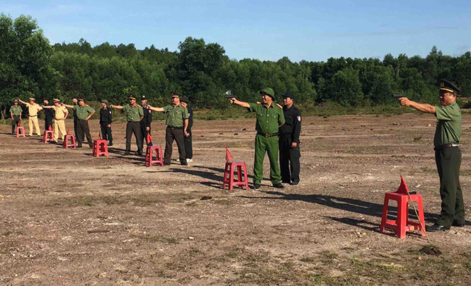 Công an tỉnh: Tập huấn điều lệnh, quân sự, võ thuật năm 2017