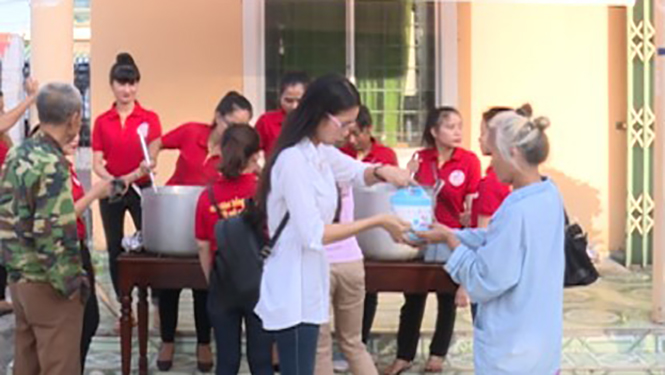 CLB Giọt hồng Quảng Bình: Duy trì chương trình "Nồi cháo tình thương"