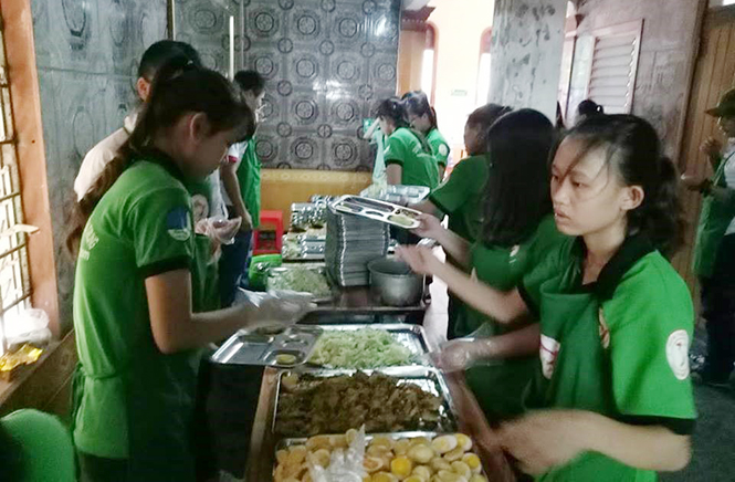 Quán cơm từ thiện "Hạt gạo từ tâm"