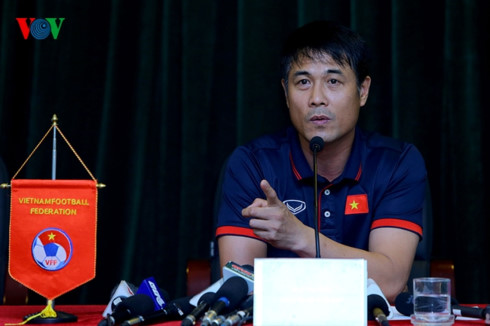 HLV Hữu Thắng: "Đừng đặt ra cái đích xa xôi quá ở SEA Games 29"