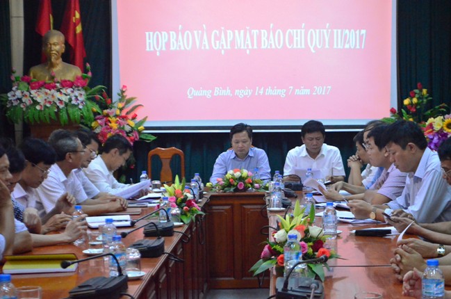 Báo chí cần đẩy mạnh nêu gương người tốt, việc tốt, các điển hình tiên tiến