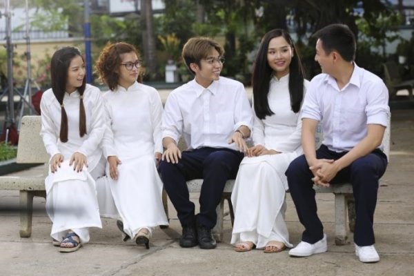 Trở lại cảm xúc trong trẻo thời học đường với "Cô gái đến từ hôm qua"