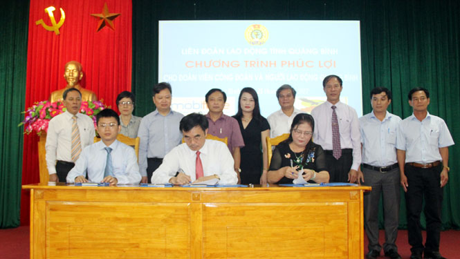 Ký kết chương trình phúc lợi cho đoàn viên, người lao động