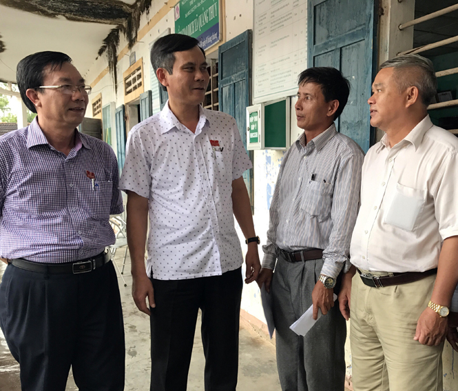 Đại biểu HĐND tỉnh tiếp xúc cử tri tại huyện Quảng Trạch và thị xã Ba Đồn