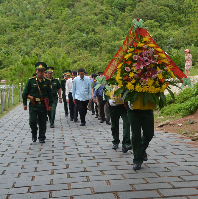 Trong tháng 7, trên 140.000 lượt người viếng mộ Đại tướng Võ Nguyên Giáp