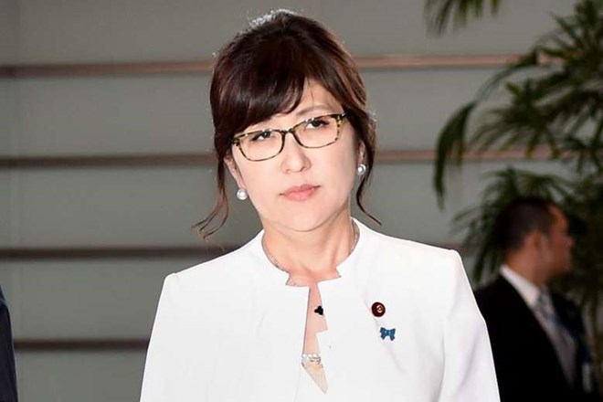 Bộ trưởng Quốc phòng Nhật Bản Tomomi Inada đã đệ đơn từ chức