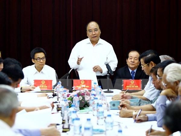 Thủ tướng lắng nghe tâm tư của đội ngũ sáng tác, biểu diễn văn nghệ