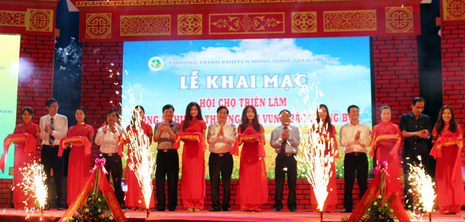 Khai mạc hội chợ triển lãm nông nghiệp-thương mại khu vực Bắc Trung bộ